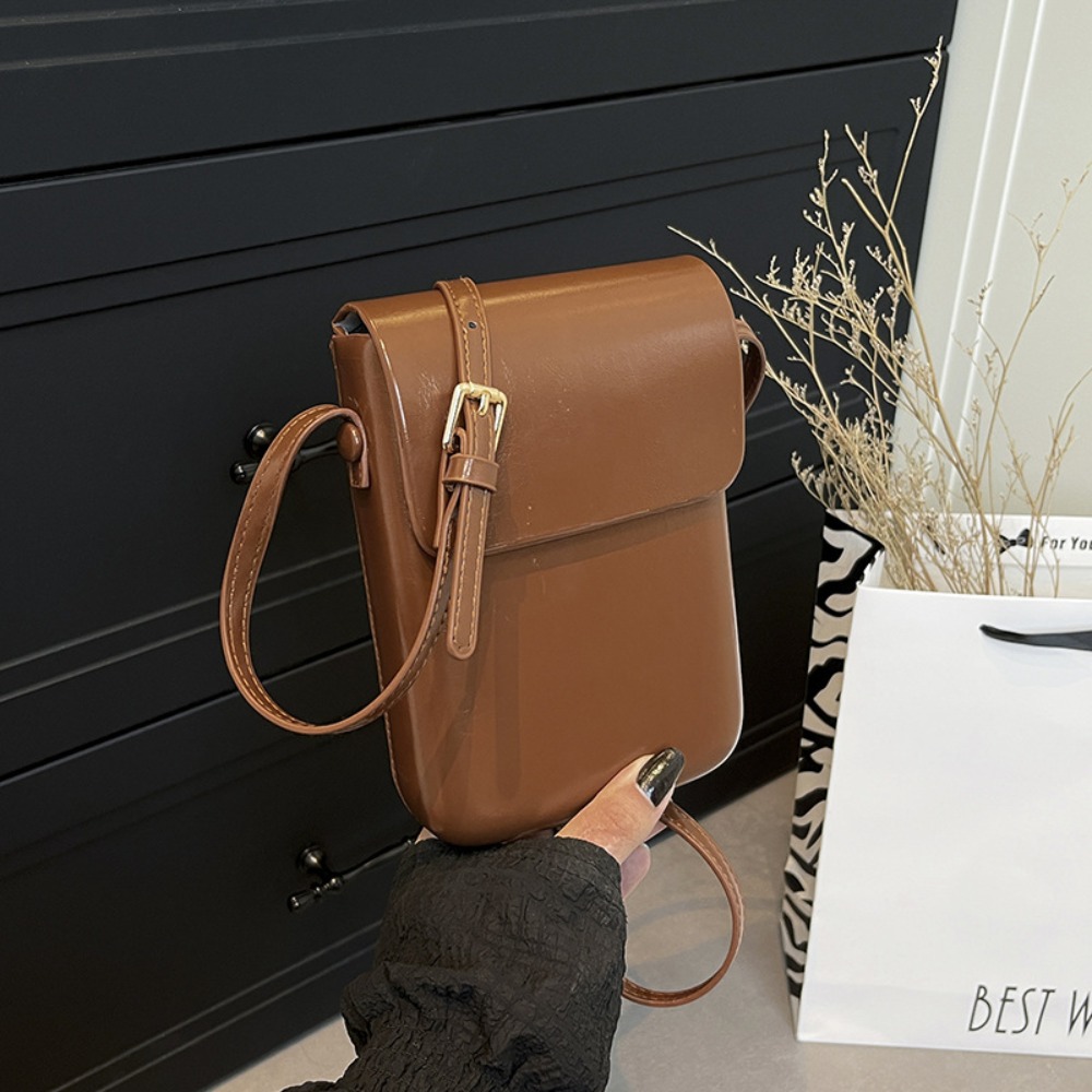 Women Bags And Purses - PU Deri Kapaklı Çapraz Askılı Çanta
