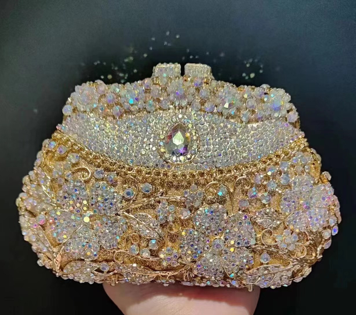 Altın Metal Çiçek Desenli Elma - Women Bags Gold incelemesi ve fiyatı